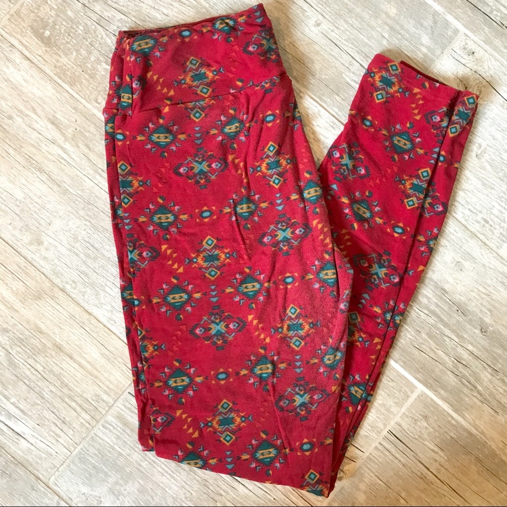 Burgundy Aztec print OS leggings